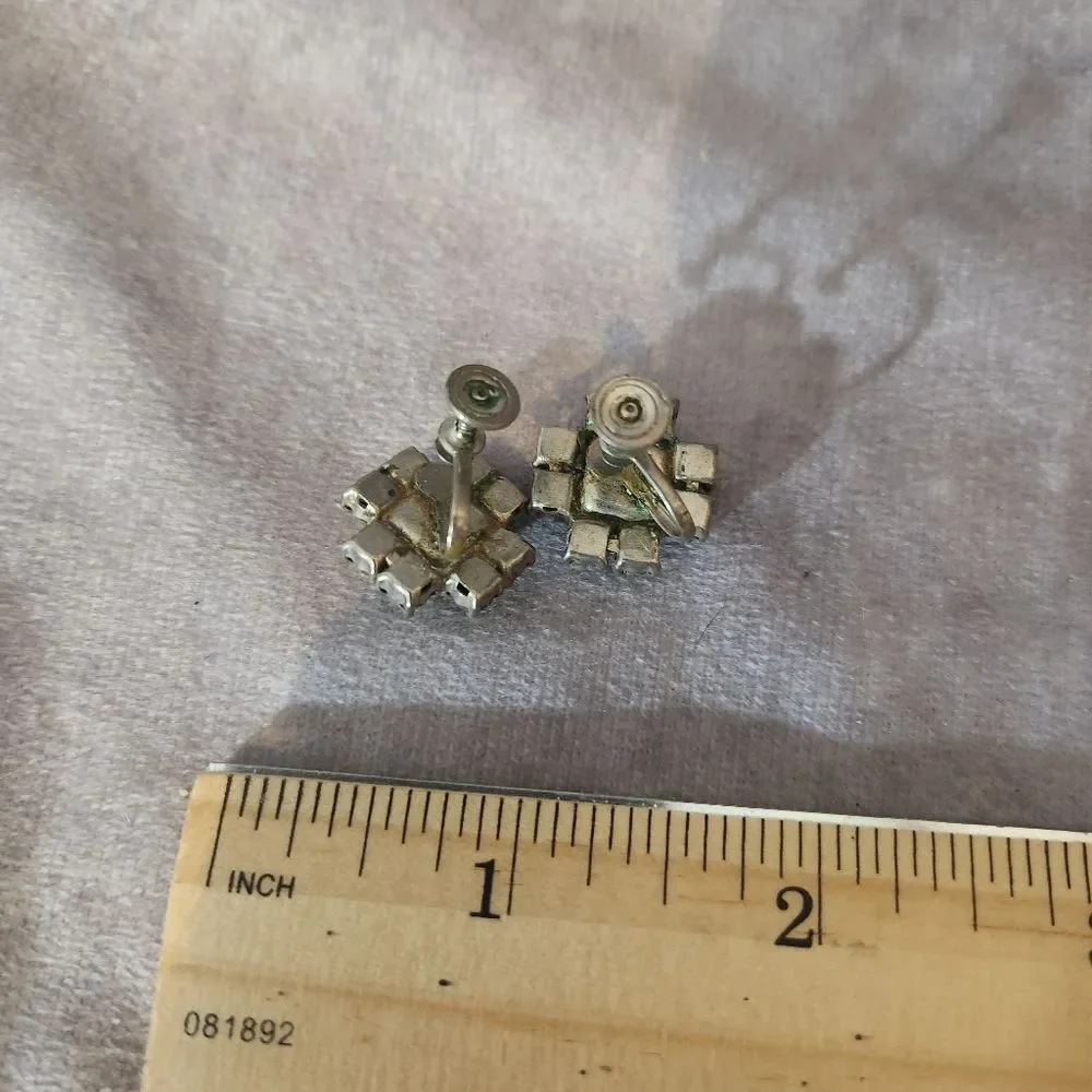 Vintage Elegant‎ Silver Crystal Screw Back Earrings